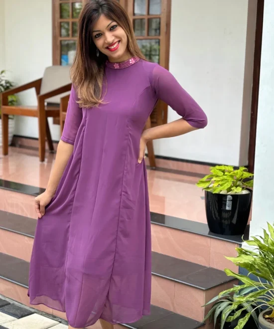 Budget Friendly Pannel Top With Collar Handwork