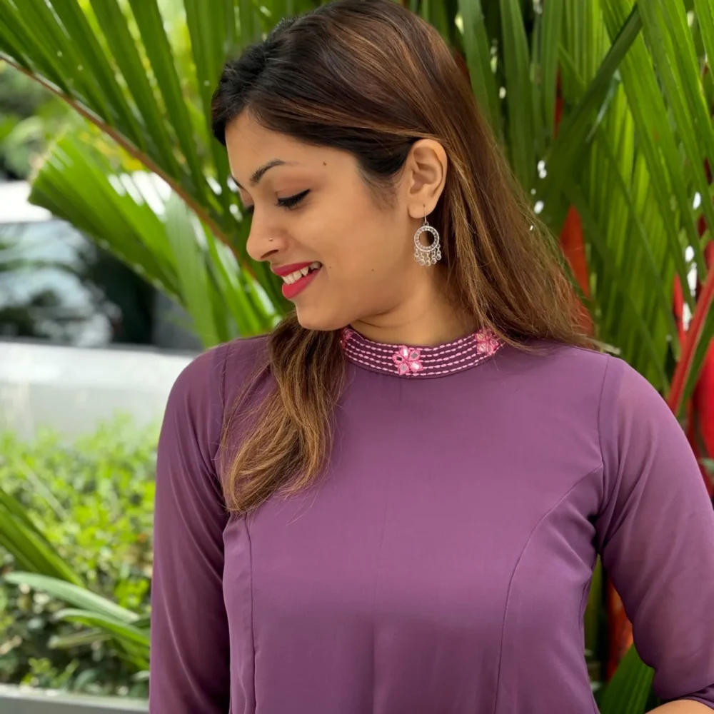 Fairly Priced Panel Top with Collar Handwork - Image 2